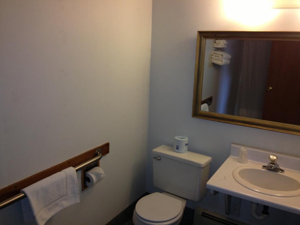 Embassy Motel - Franklin Franklin  Room photo